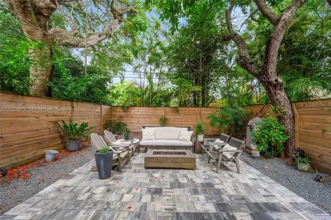 2792 SW 22nd Avenue Miami FL 33133