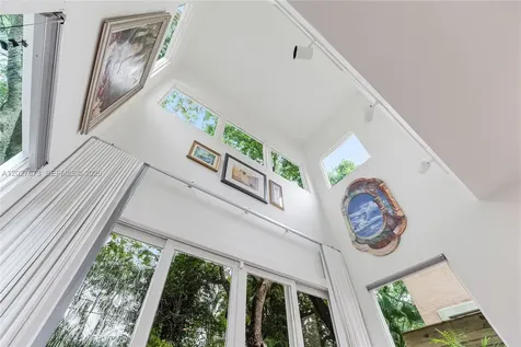 2792 SW 22nd Avenue Miami FL 33133