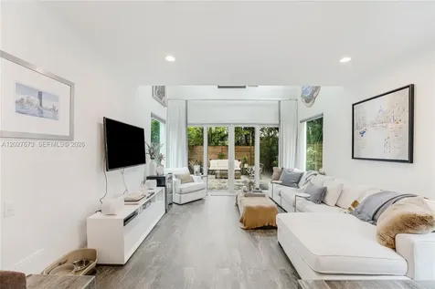 2792 SW 22nd Avenue Miami FL 33133