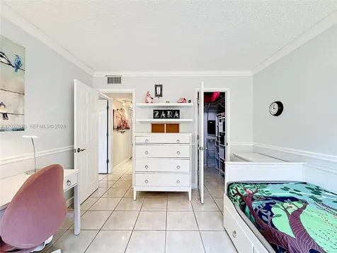 9350 Fontainebleau Boulevard Miami FL 33172
