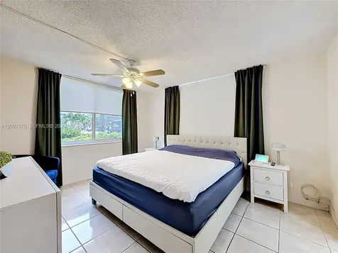 9350 Fontainebleau Boulevard Miami FL 33172