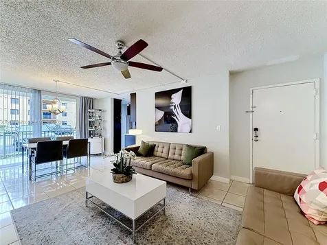 9350 Fontainebleau Boulevard Miami FL 33172