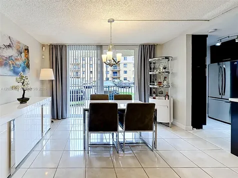 9350 Fontainebleau Boulevard Miami FL 33172