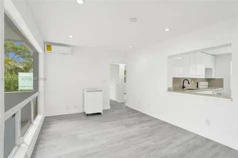 112 Edmund Road West Park FL 33023