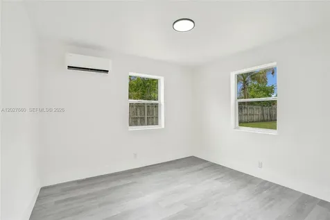 112 Edmund Road West Park FL 33023