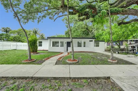 112 Edmund Road West Park FL 33023