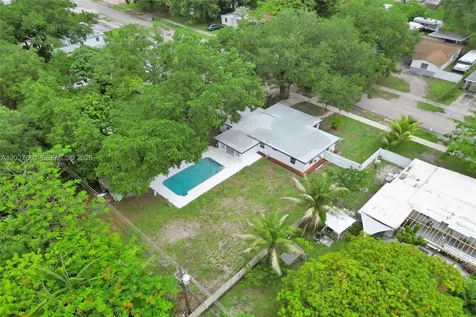 112 Edmund Road West Park FL 33023