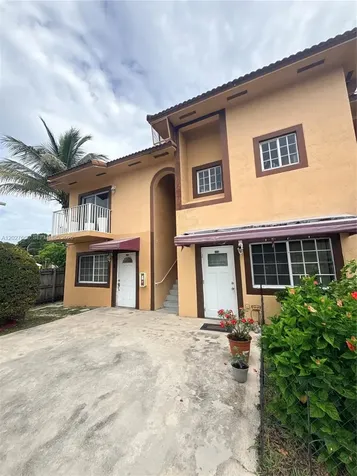 340 E 5th Street Hialeah FL 33010