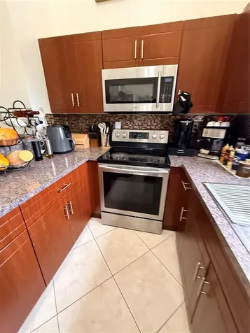 340 E 5th Street Hialeah FL 33010
