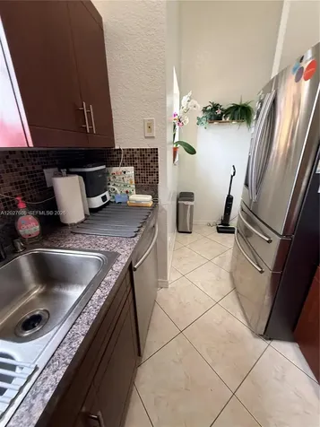 340 E 5th Street Hialeah FL 33010