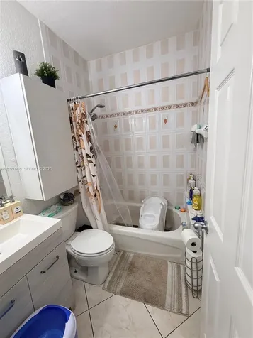 340 E 5th Street Hialeah FL 33010