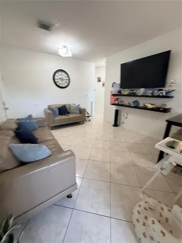340 E 5th Street Hialeah FL 33010