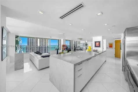 400 S Pointe Drive Miami Beach FL 33139