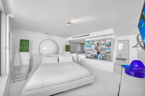 400 S Pointe Drive Miami Beach FL 33139