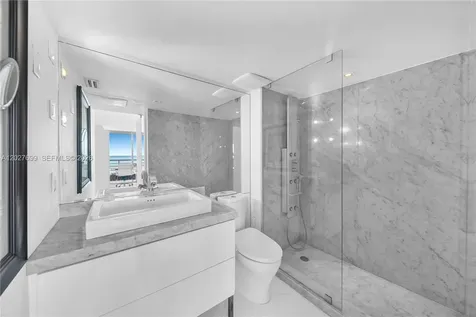 400 S Pointe Drive Miami Beach FL 33139