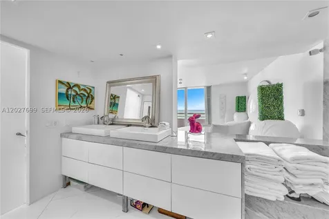 400 S Pointe Drive Miami Beach FL 33139