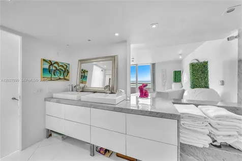 400 S Pointe Drive Miami Beach FL 33139