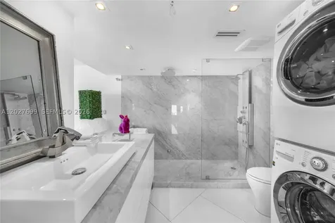 400 S Pointe Drive Miami Beach FL 33139