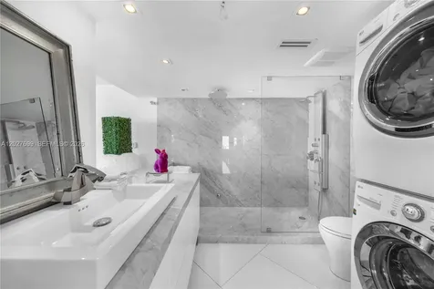 400 S Pointe Drive Miami Beach FL 33139