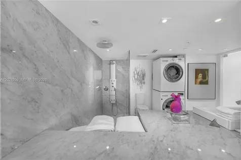 400 S Pointe Drive Miami Beach FL 33139
