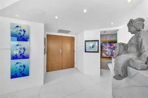 400 S Pointe Drive Miami Beach FL 33139