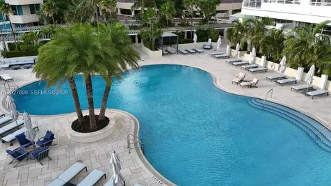400 S Pointe Drive Miami Beach FL 33139