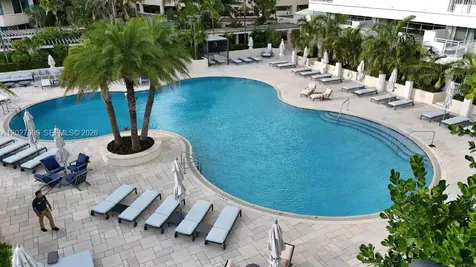400 S Pointe Drive Miami Beach FL 33139