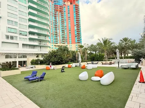 400 S Pointe Drive Miami Beach FL 33139