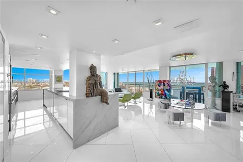 400 S Pointe Drive Miami Beach FL 33139