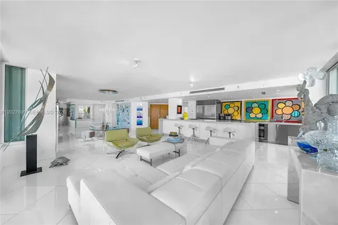 400 S Pointe Drive Miami Beach FL 33139