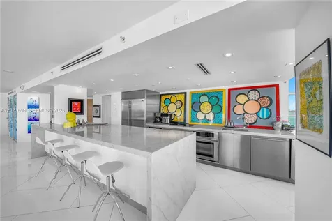 400 S Pointe Drive Miami Beach FL 33139