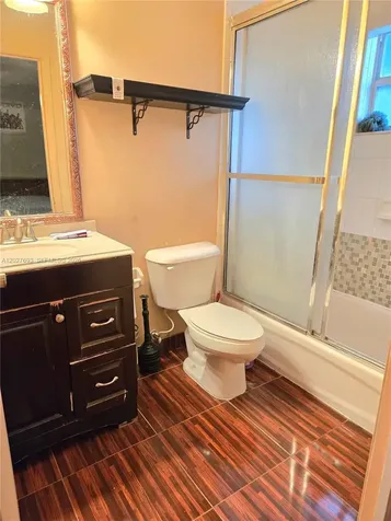 7255 NW 173rd Drive Hialeah FL 33015