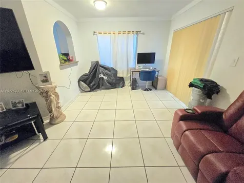 7255 NW 173rd Drive Hialeah FL 33015