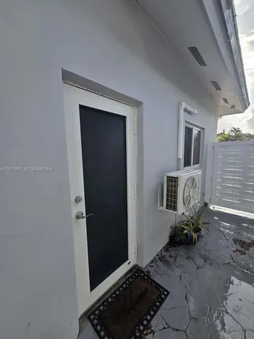 15230 NW 89th Avenue Miami Lakes FL 33018