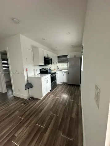 685 SW 7th Terrace Dania Beach FL 33004