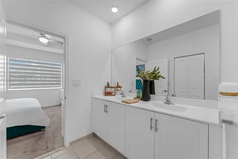 1400 SE 26th Road Homestead FL 33035