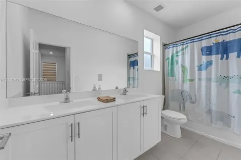 1400 SE 26th Road Homestead FL 33035