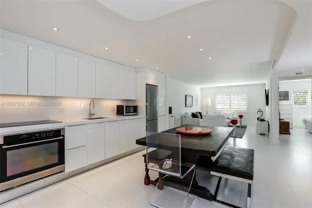 200 Galen Drive Key Biscayne FL 33149