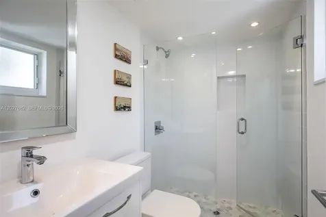 200 Galen Drive Key Biscayne FL 33149