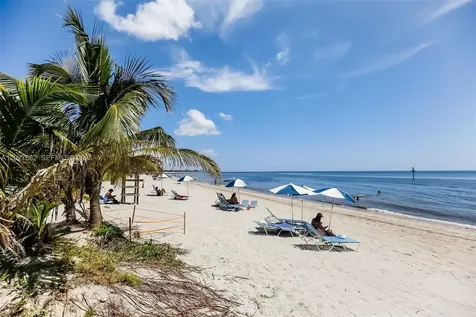 200 Galen Drive Key Biscayne FL 33149
