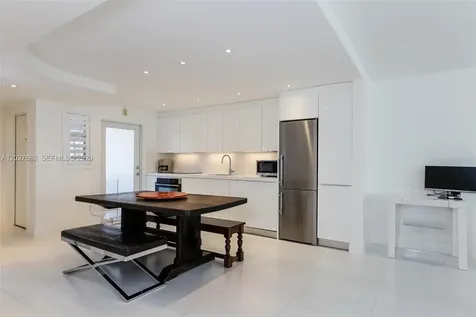 200 Galen Drive Key Biscayne FL 33149
