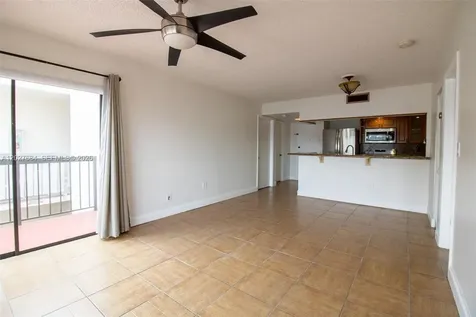995 SW 84th Avenue Miami FL 33144