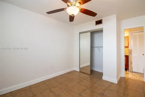995 SW 84th Avenue Miami FL 33144