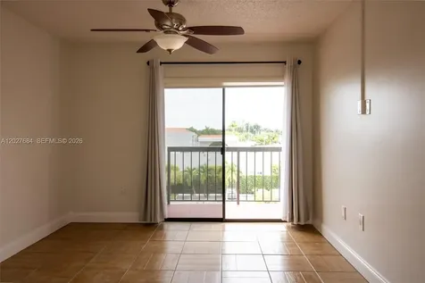 995 SW 84th Avenue Miami FL 33144