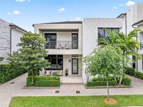 8162 NW 48th Terrace Doral FL 33166