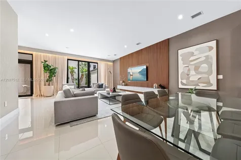 8162 NW 48th Terrace Doral FL 33166