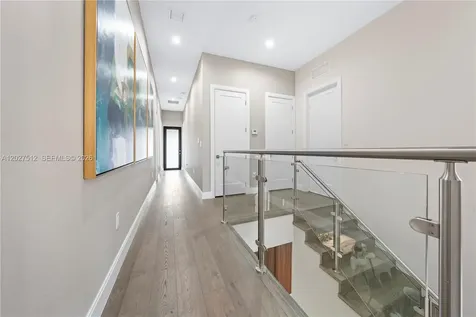 8162 NW 48th Terrace Doral FL 33166