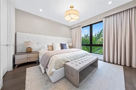 8162 NW 48th Terrace Doral FL 33166