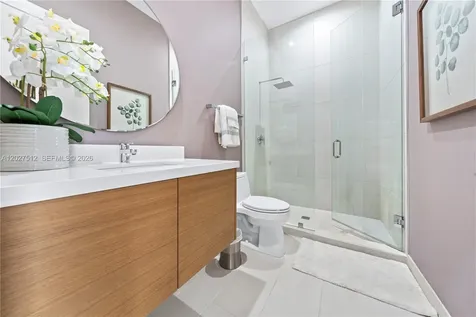 8162 NW 48th Terrace Doral FL 33166