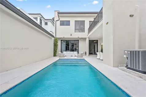 8162 NW 48th Terrace Doral FL 33166
